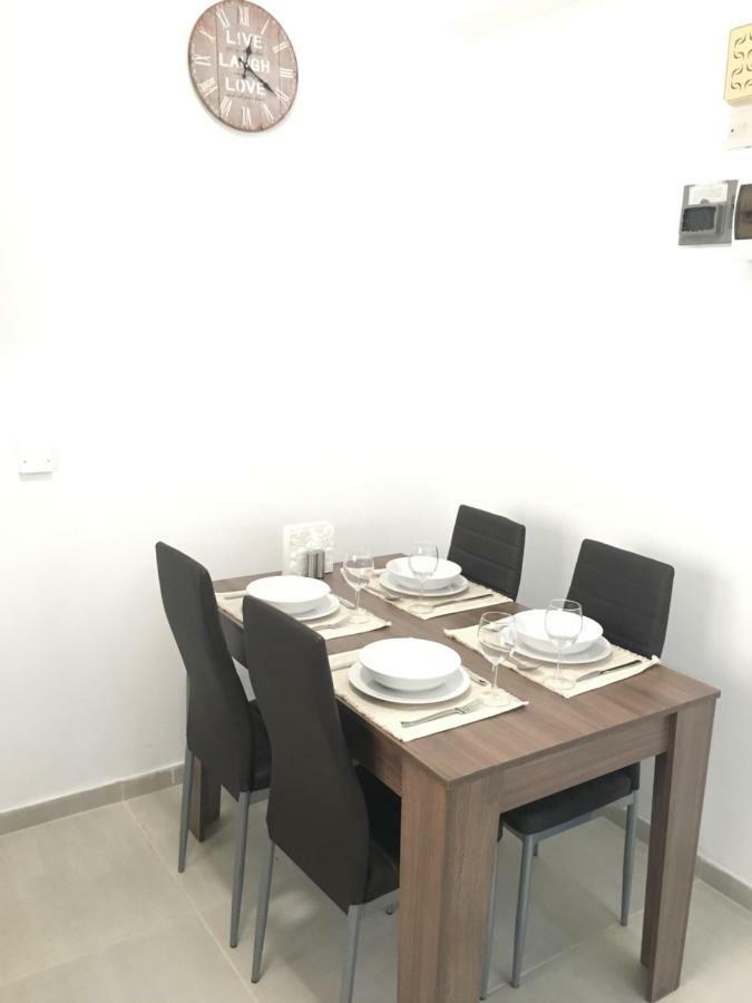 Larnaca Beach Apartment 44 Extérieur photo
